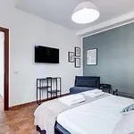 Bbl - Trevi 2Bdr Apartment